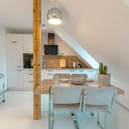 Lux Living - Stilvolles Wohnen Im Zentrum דירה